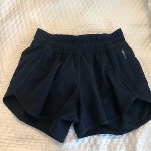 Lululemon Tracker 4” Tracker Shorts